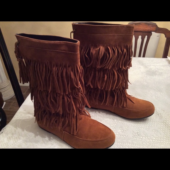 West Blvd Shoes | West Blvd Brown Fringe 3 Layer Suede Boots Sz 9 | Color: Brown | Size: 9 | Hewittd57's Closet